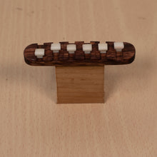 Load image into Gallery viewer, Shaped Split Saddle Bridge